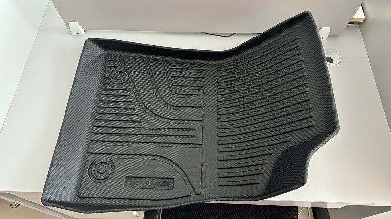 新能源汽車腳墊用TPE材料：環(huán)保、耐用與舒適的完美結(jié)合