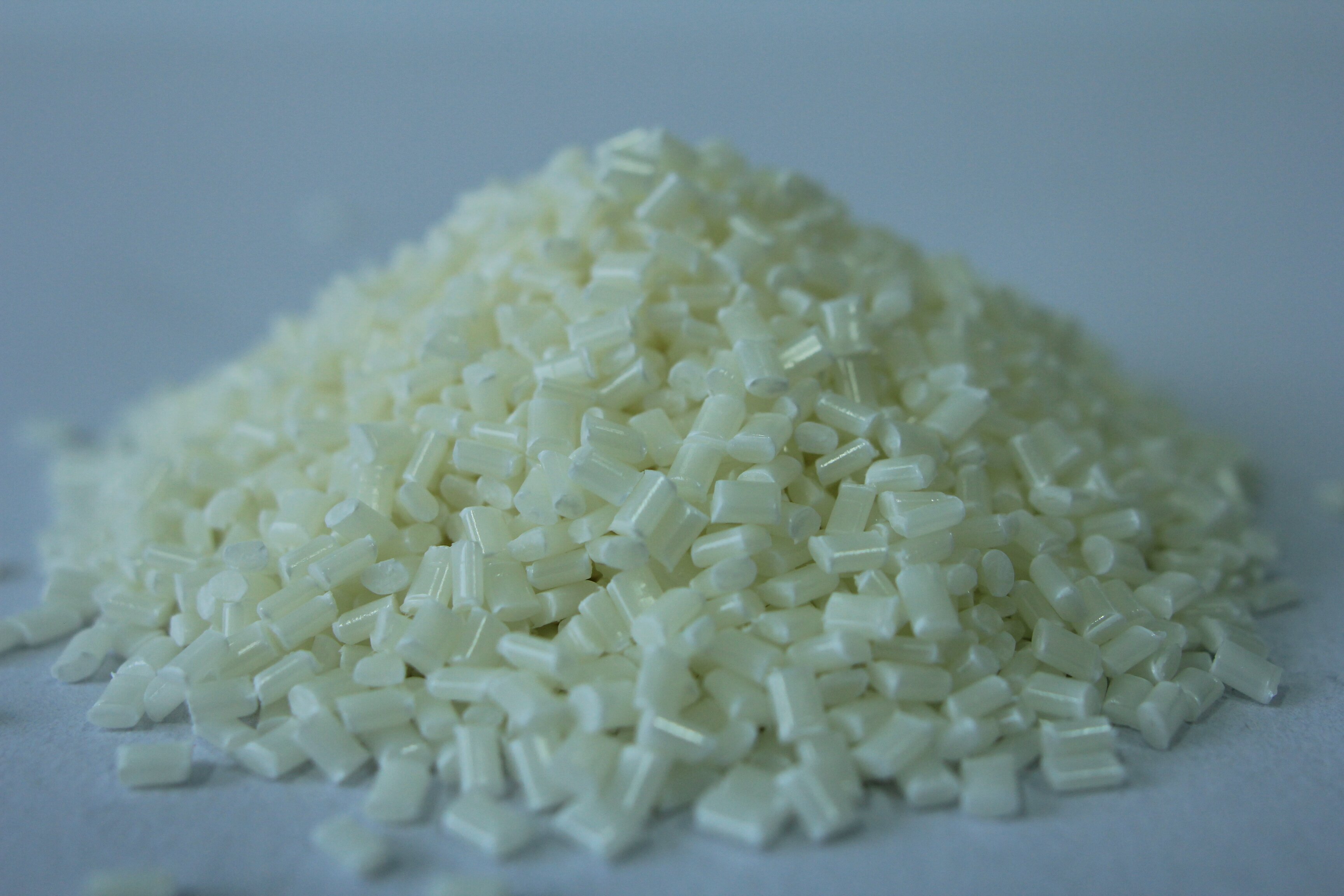 pcabs合金塑料多少錢(qián)一噸--中新華美改性塑料